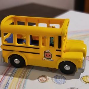 CoComelon Musical School Bus
